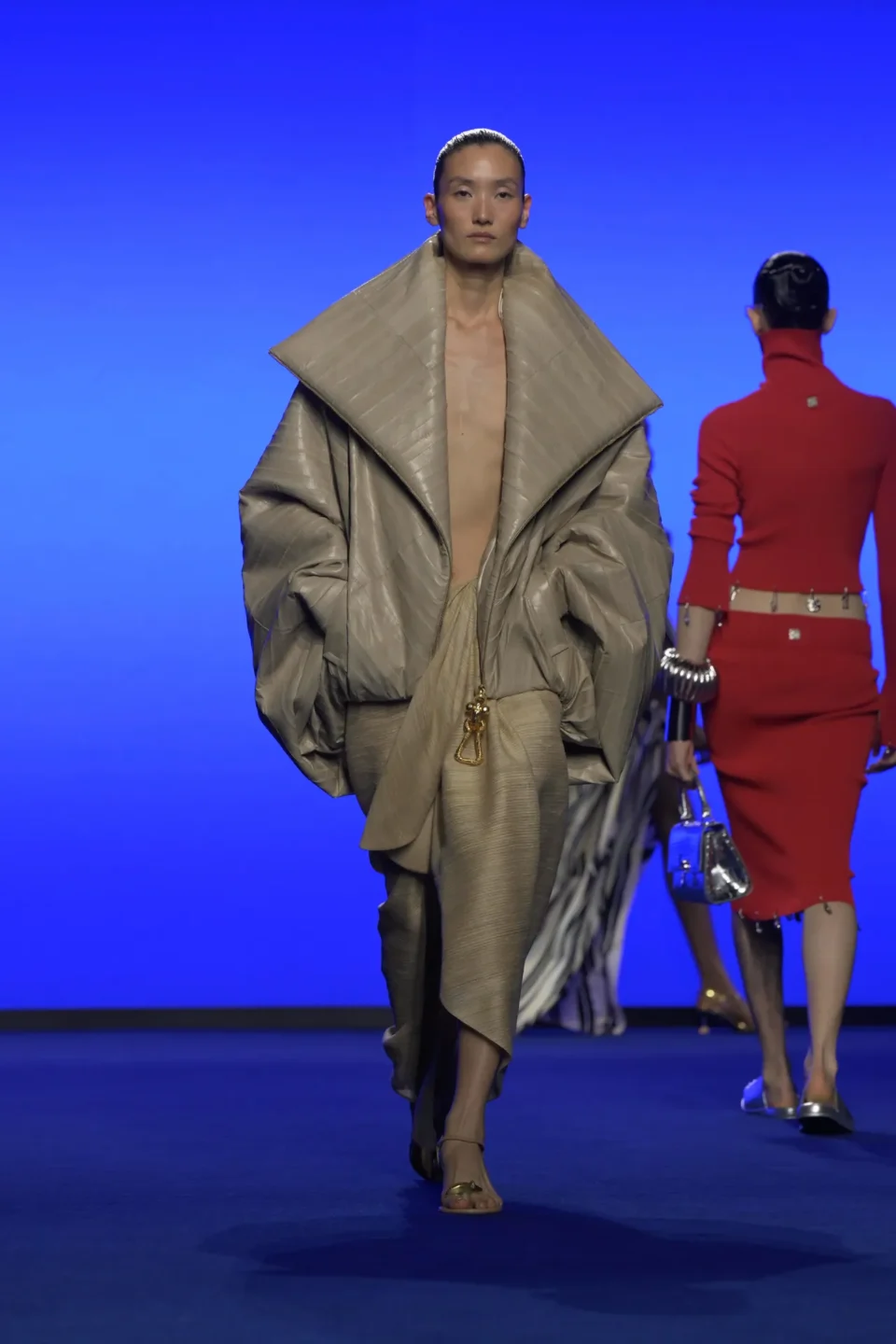 00018-schiaparelli-spring-2025-ready-to-wear-credit-brand