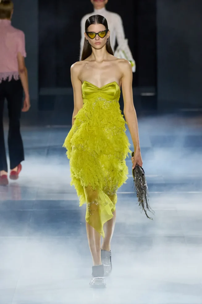 00019-alexander-mcqueen-spring-2025-ready-to-wear-credit-gorunway