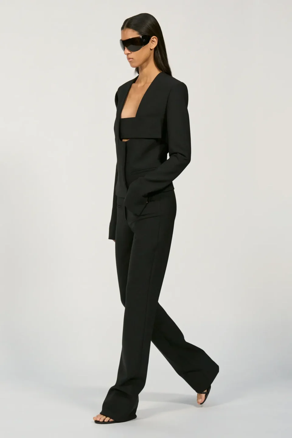 00019-courreges-spring-2025-ready-to-wear-credit-brand