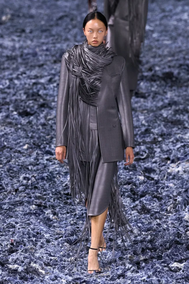 00019-diesel-spring-2025-ready-to-wear-credit-gorunway