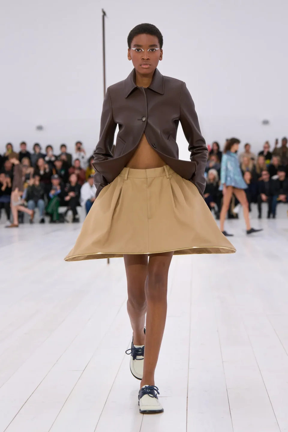 00019-loewe-spring-2025-ready-to-wear-credit-gorunway