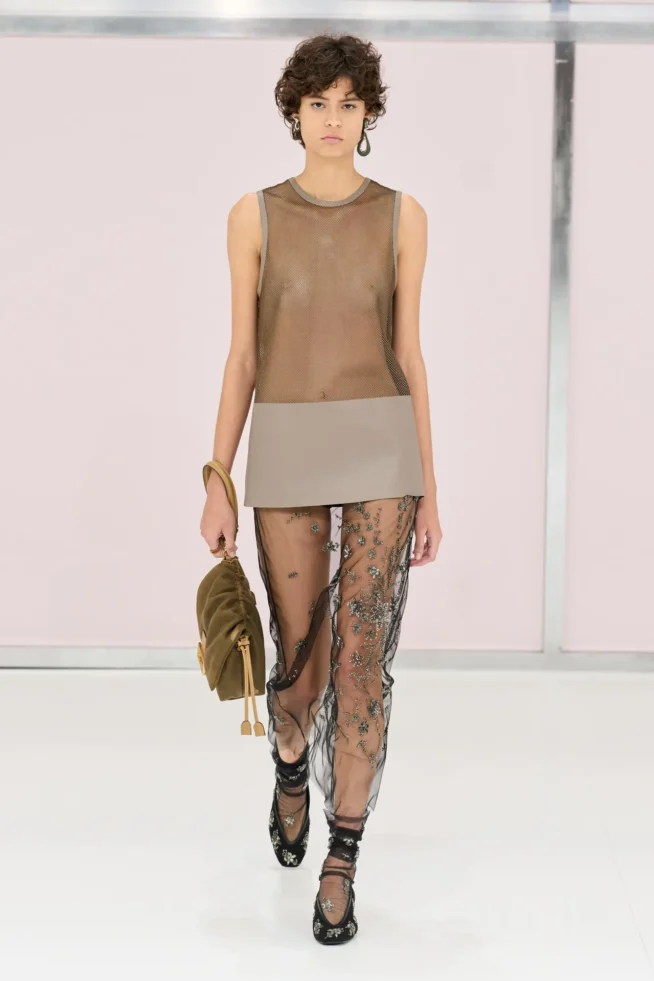 00020-fendi-spring-2025-ready-to-wear-credit-gorunway