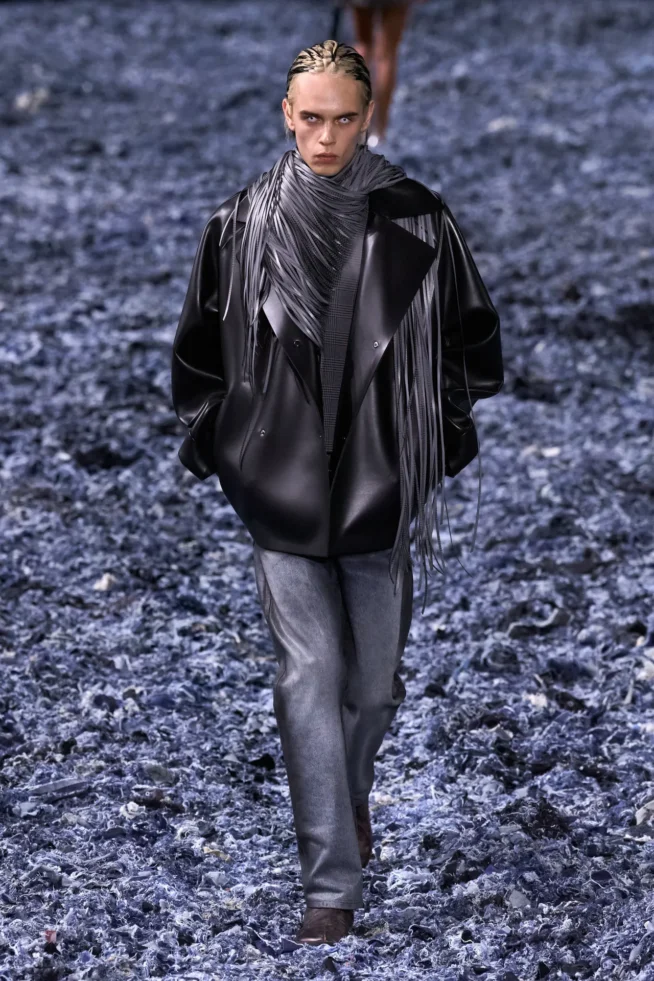 00021-diesel-spring-2025-ready-to-wear-credit-gorunway