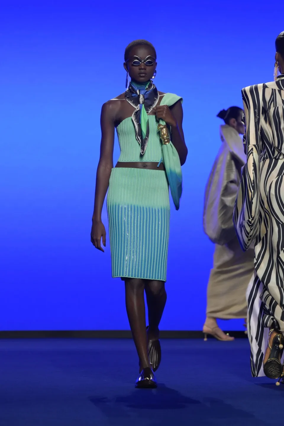 00021-schiaparelli-spring-2025-ready-to-wear-credit-brand