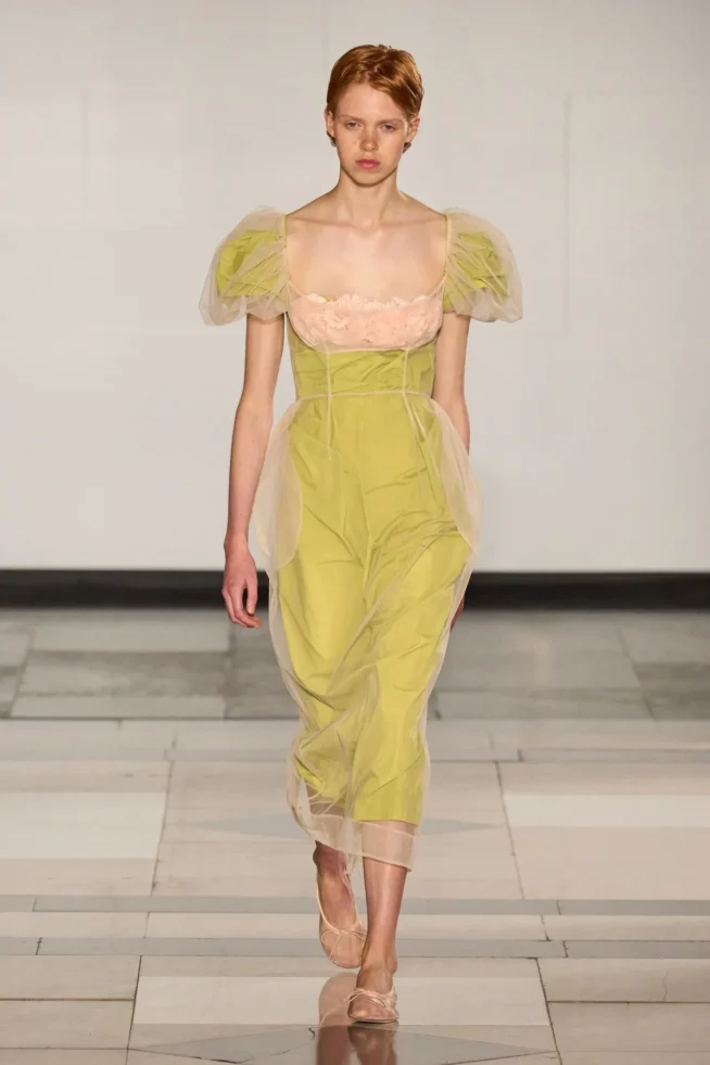00021-simone-rocha-spring-2025-ready-to-wear-credit-gorunway