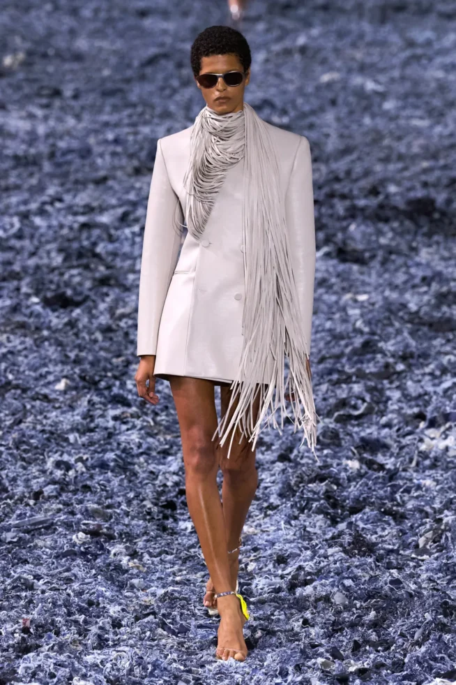 00022-diesel-spring-2025-ready-to-wear-credit-gorunway