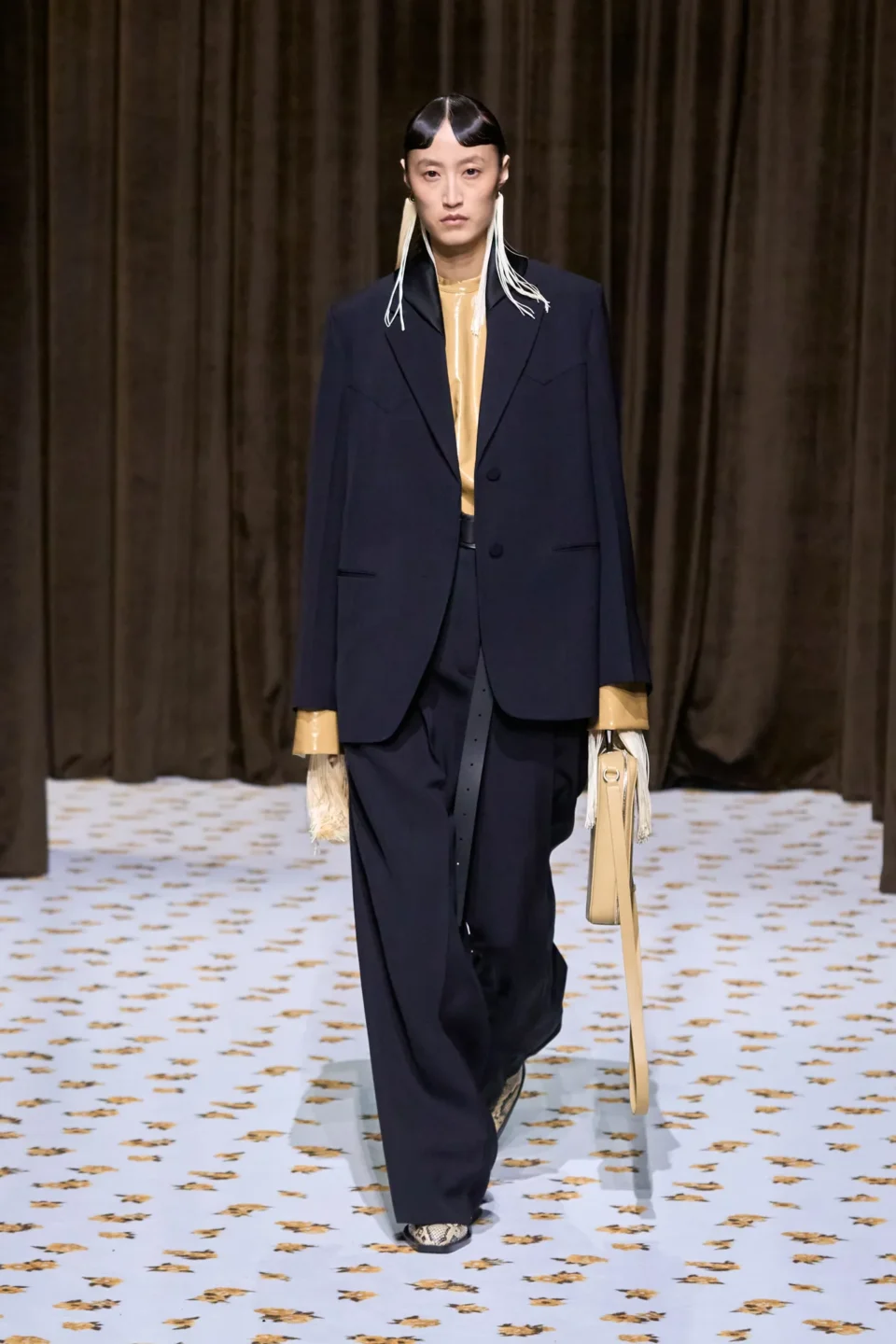 00022-jil-sander-spring-2025-ready-to-wear-credit-gorunway