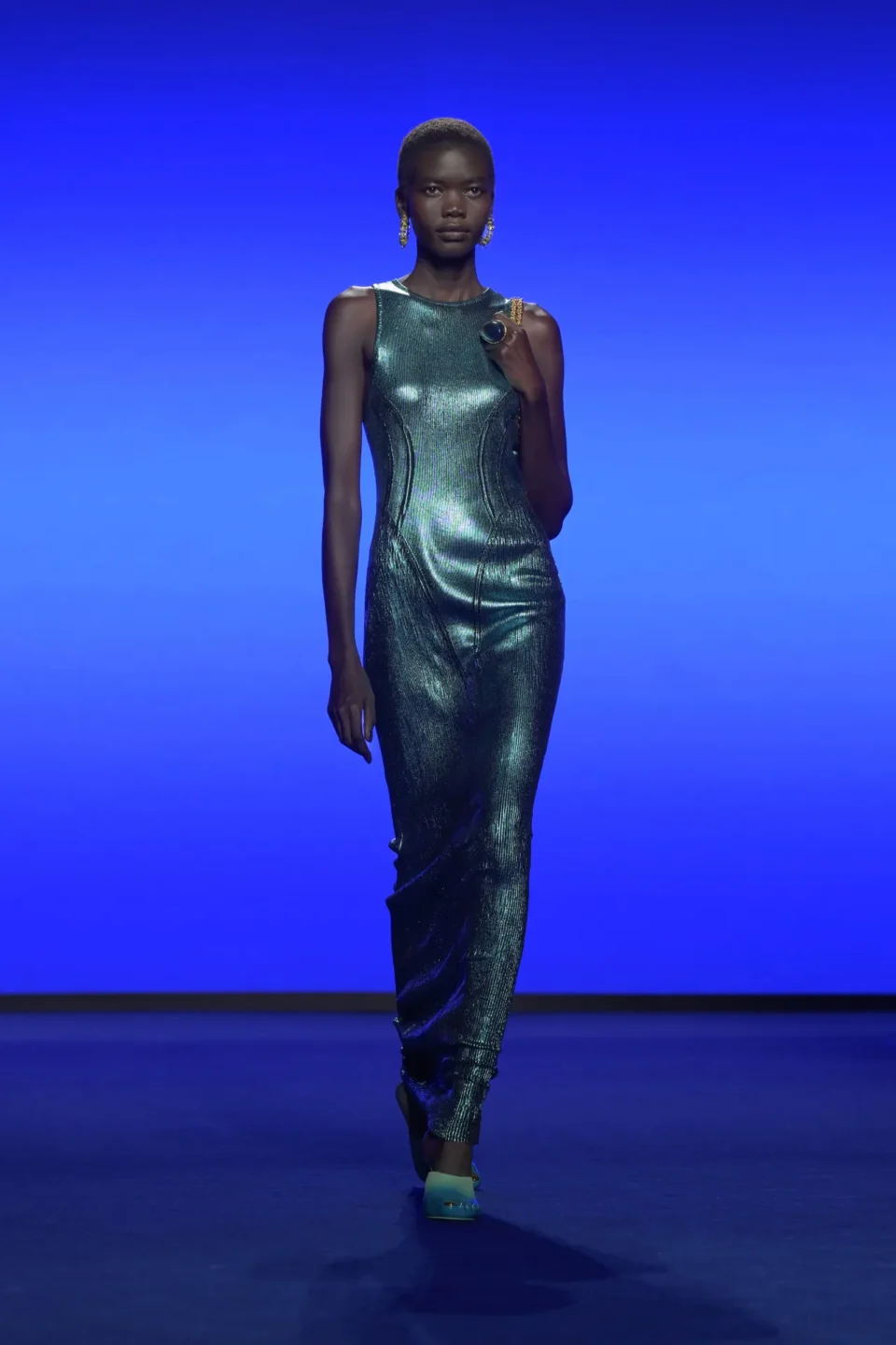 00022-schiaparelli-spring-2025-ready-to-wear-credit-brand