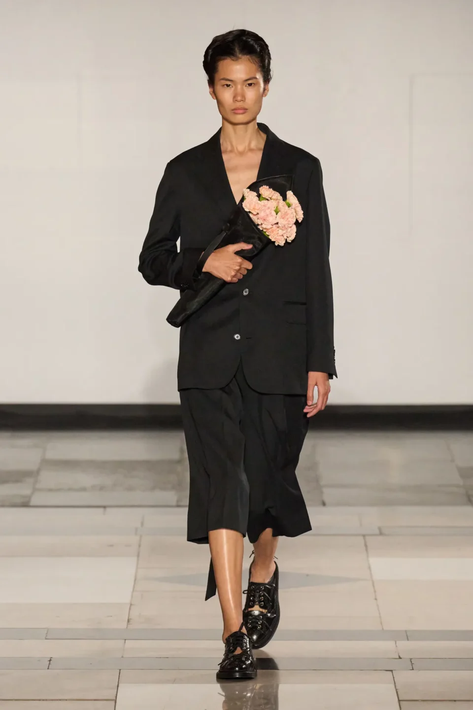00022-simone-rocha-spring-2025-ready-to-wear-credit-gorunway