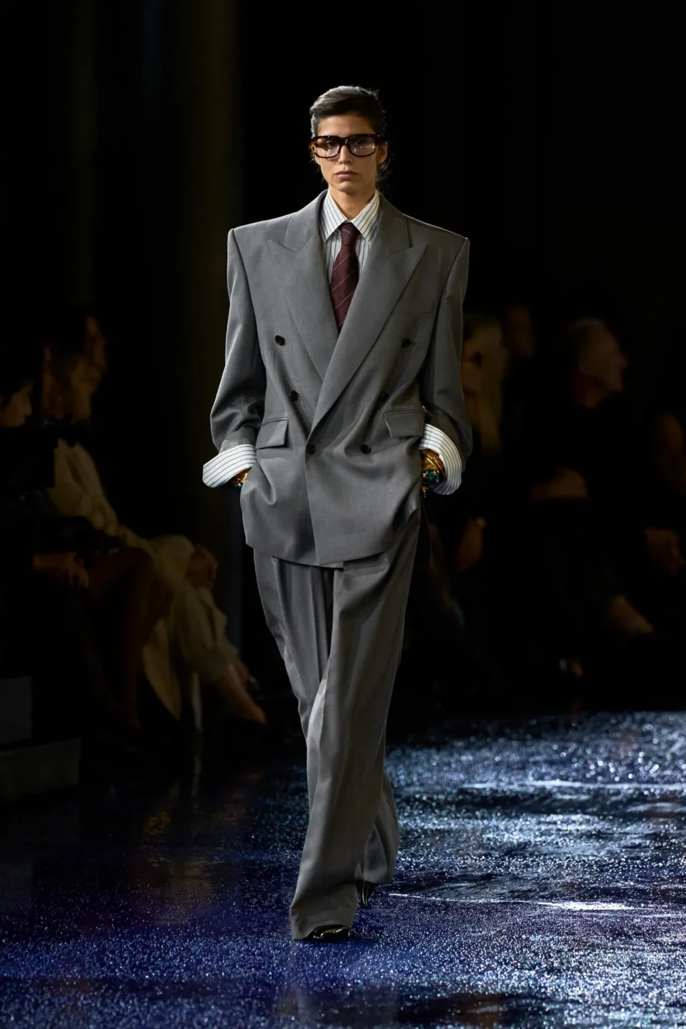 00023-saint-laurent-spring-2025-ready-to-wear-credit-gorunway