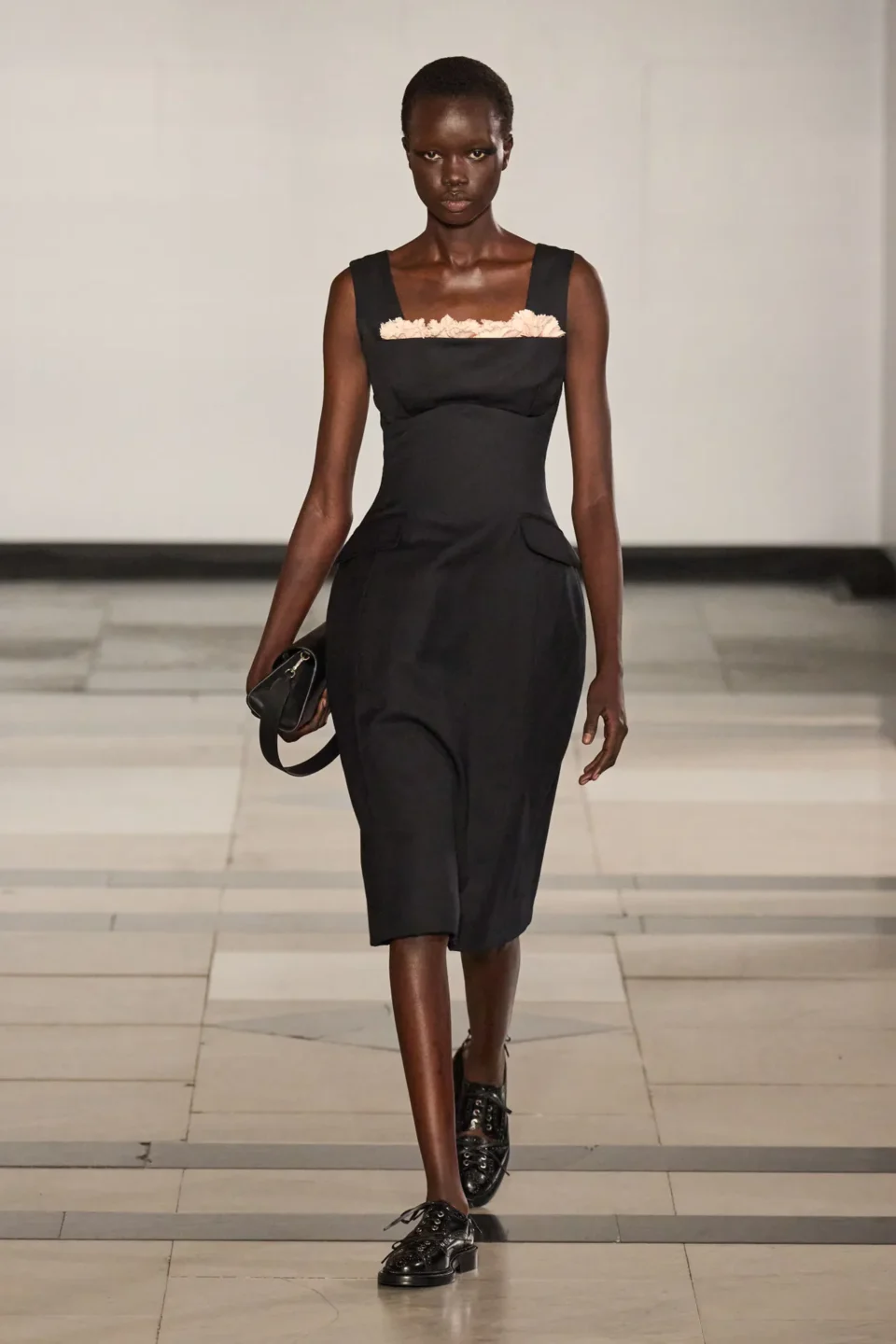 00023-simone-rocha-spring-2025-ready-to-wear-credit-gorunway