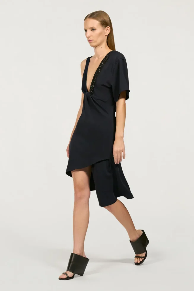 00024-courreges-spring-2025-ready-to-wear-credit-brand
