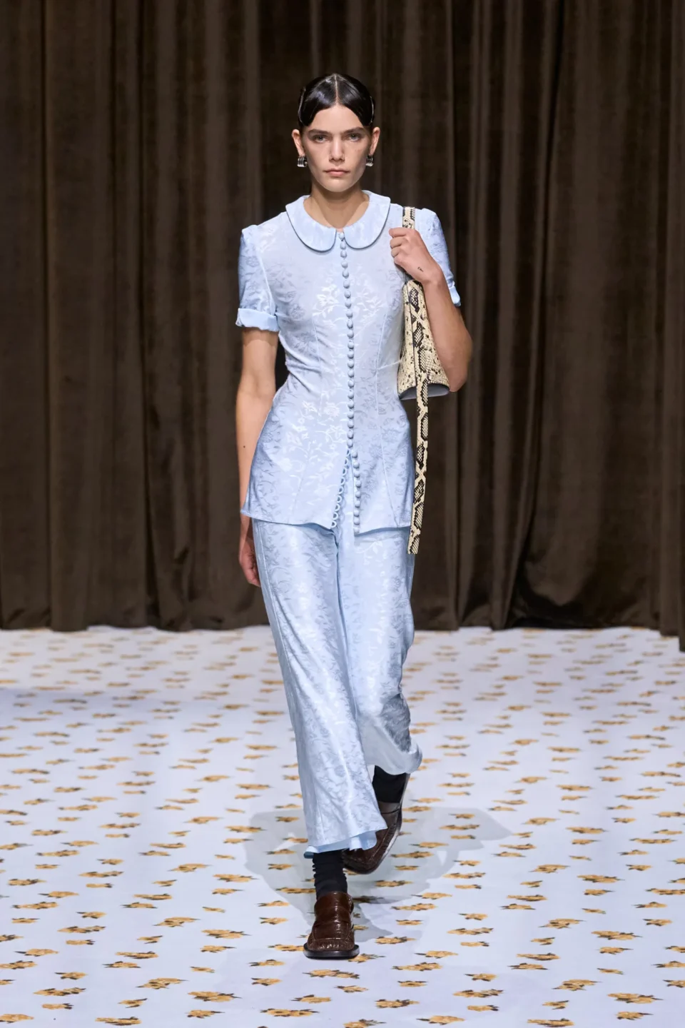 00024-jil-sander-spring-2025-ready-to-wear-credit-gorunway