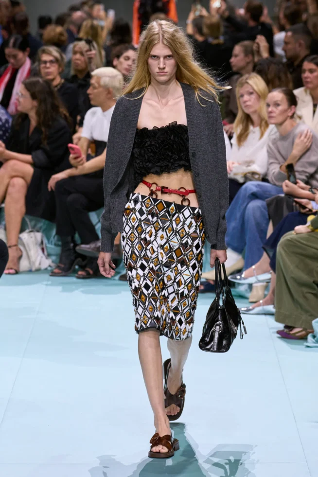 00024-prada-VERAO-2025