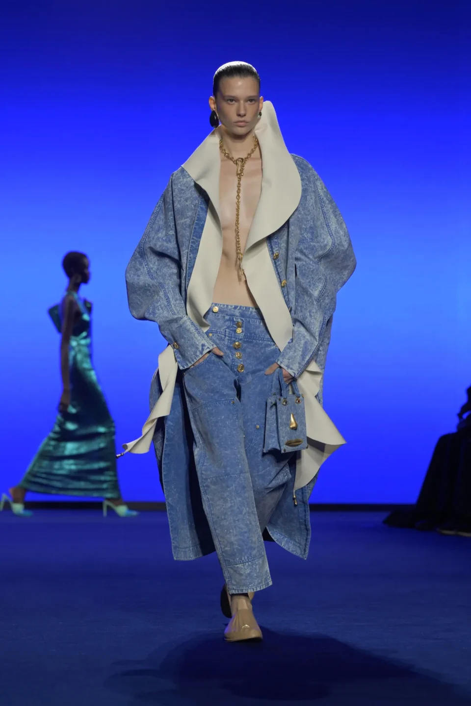 00025-schiaparelli-spring-2025-ready-to-wear-credit-brand