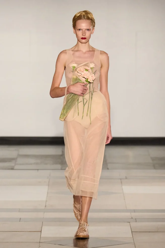 00025-simone-rocha-spring-2025-ready-to-wear-credit-gorunway