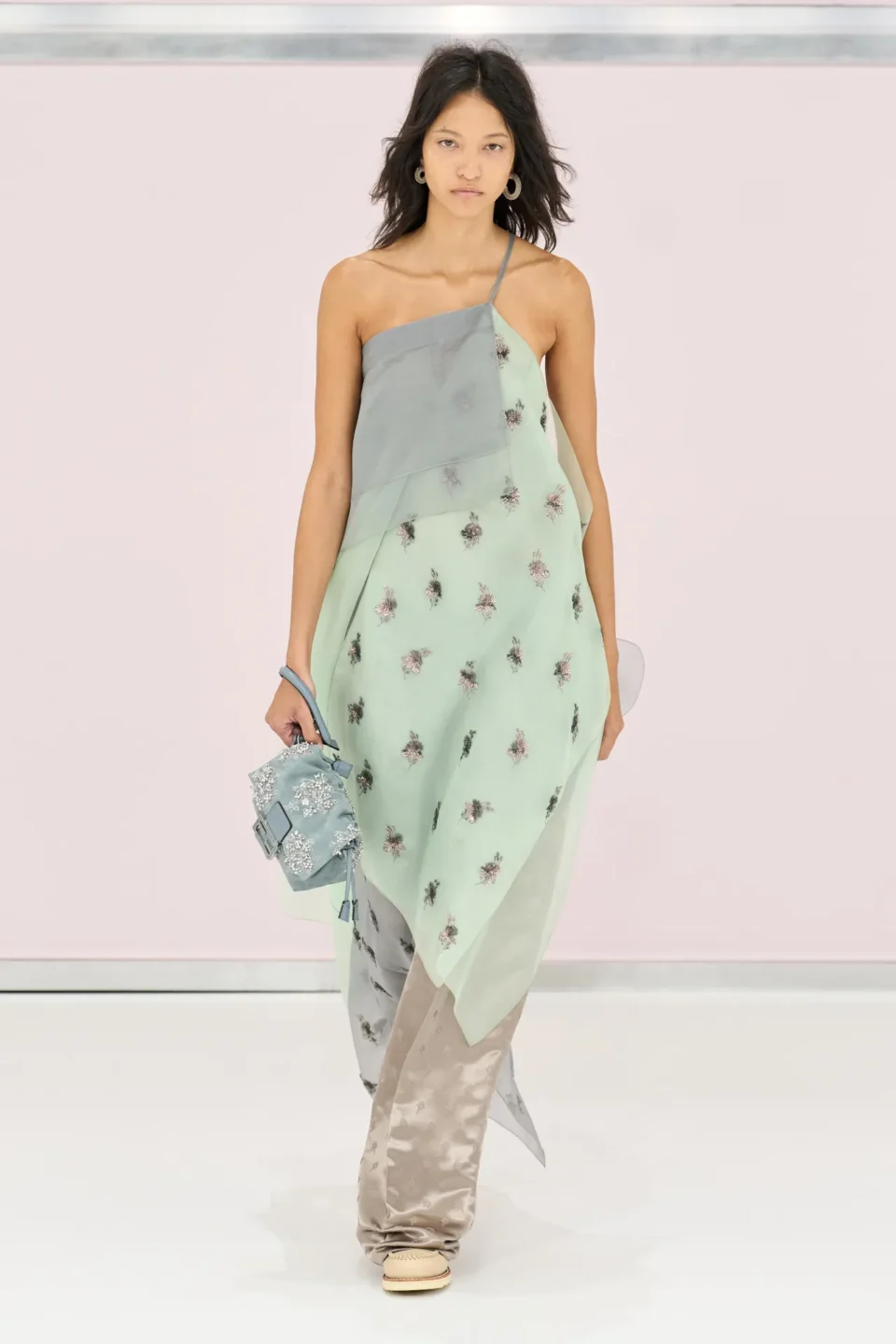 00026-fendi-spring-2025-ready-to-wear-credit-gorunway