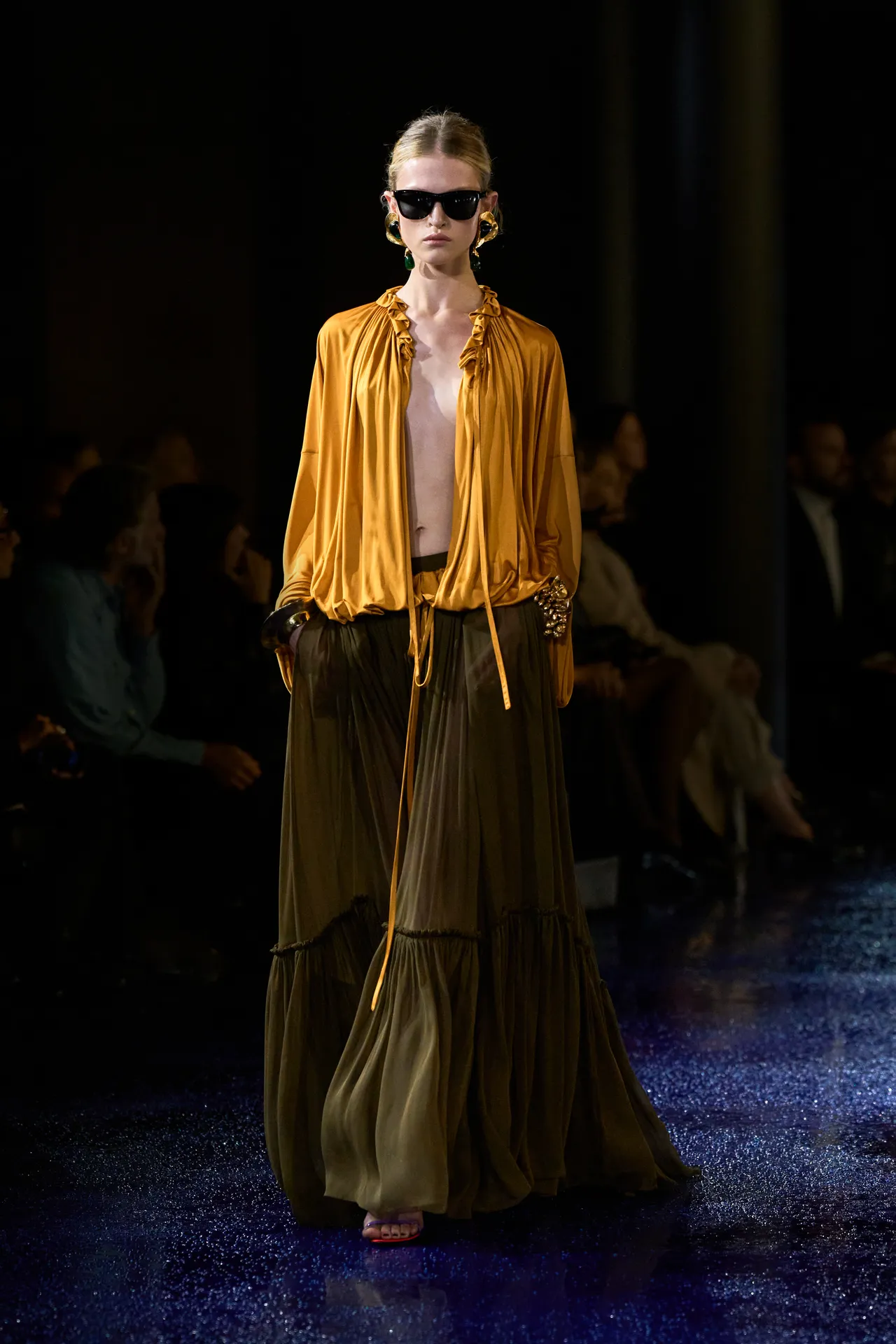 00026-saint-laurent-spring-2025-ready-to-wear-credit-gorunway