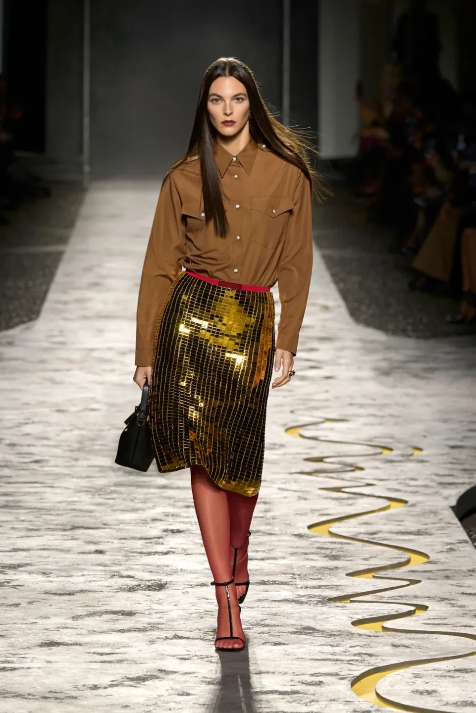 00026-versace-spring-2025-ready-to-wear-credit-gorunway