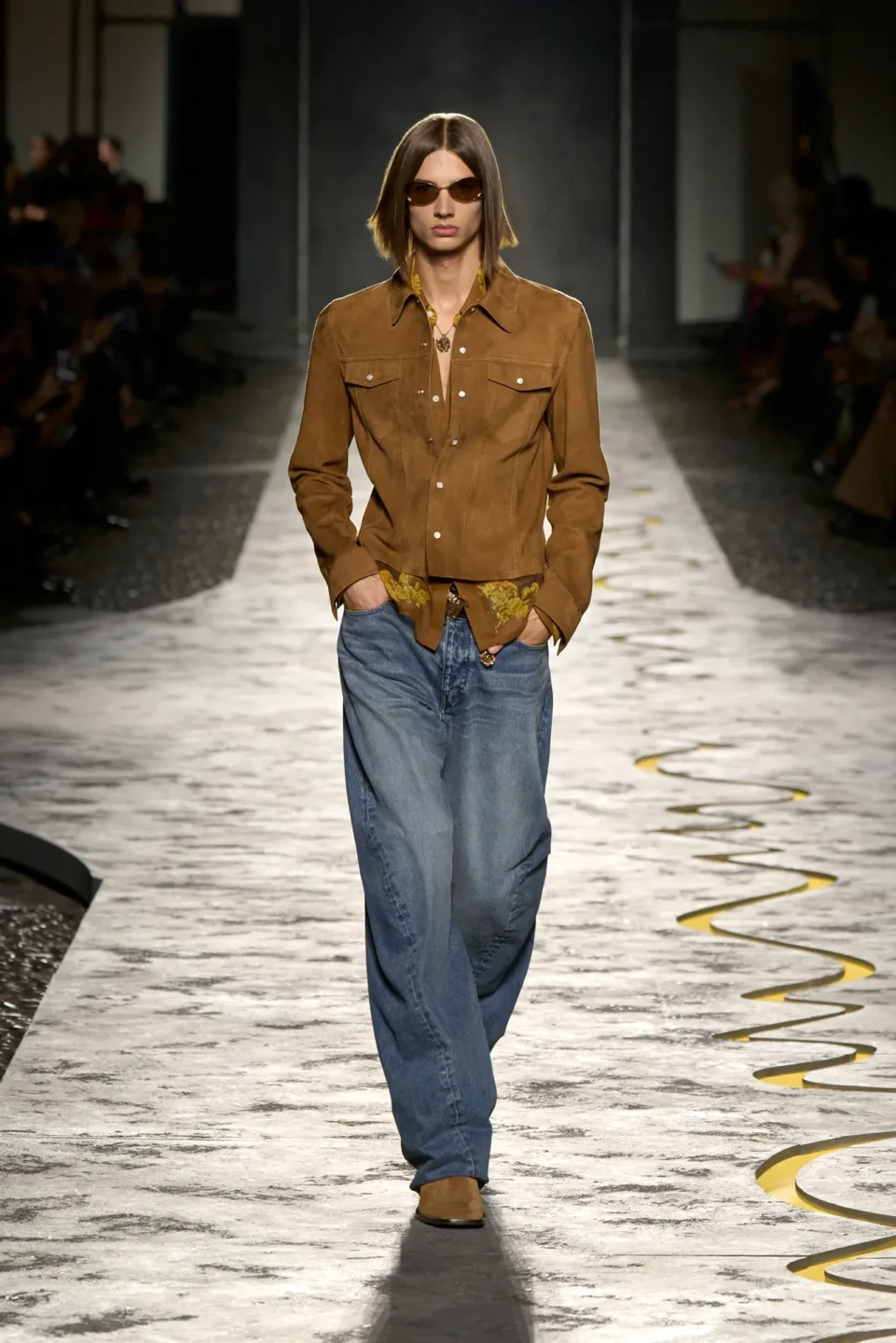 00027-versace-spring-2025-ready-to-wear-credit-gorunway