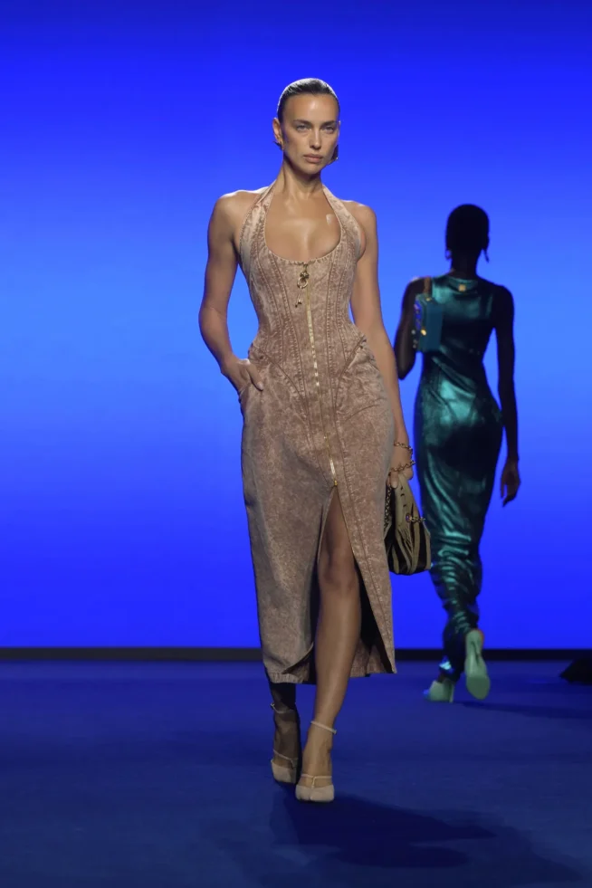 00028-schiaparelli-spring-2025-ready-to-wear-credit-brand