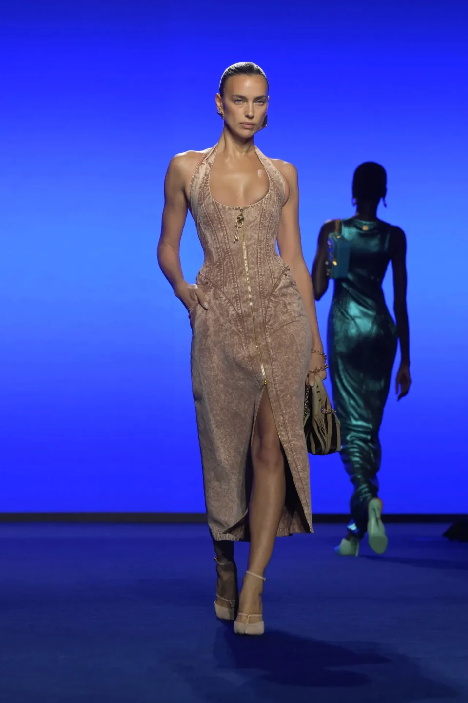 00028-schiaparelli-spring-2025-ready-to-wear-credit-brand