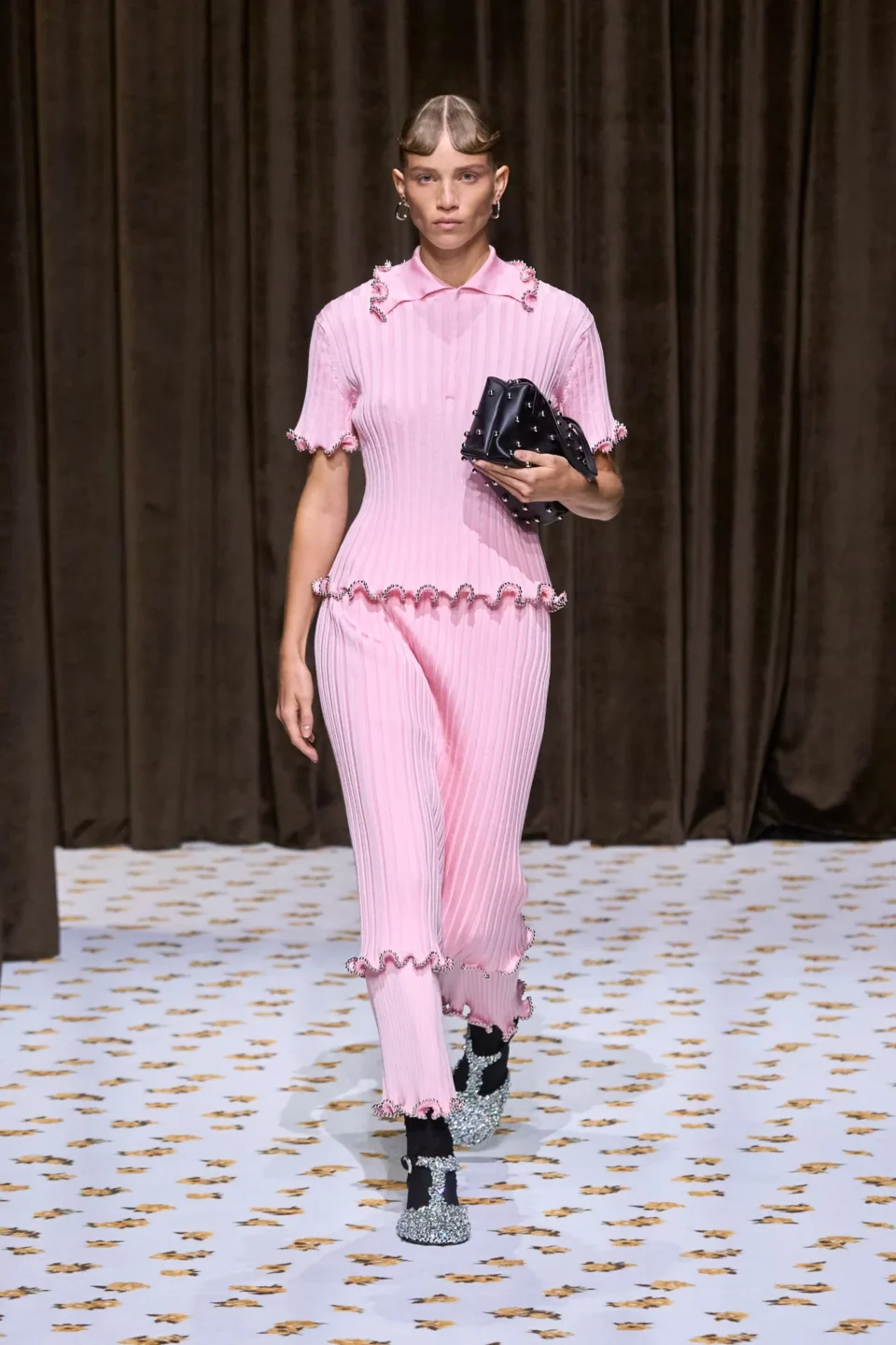 00029-jil-sander-spring-2025-ready-to-wear-credit-gorunway