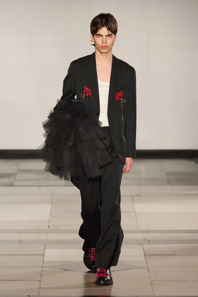 00029-simone-rocha-spring-2025-ready-to-wear-credit-gorunway