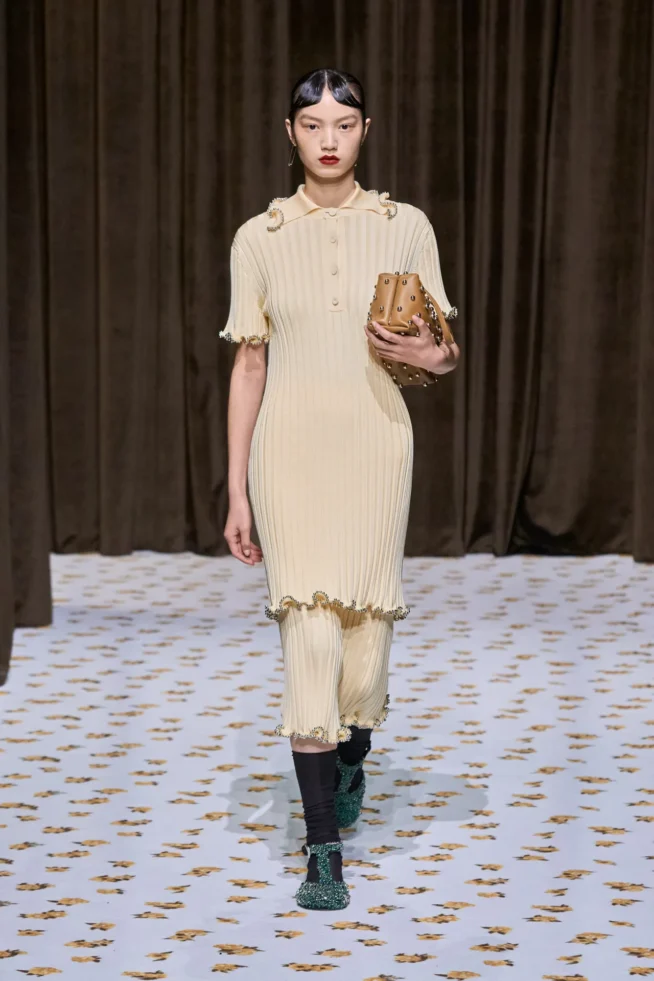 00030-jil-sander-spring-2025-ready-to-wear-credit-gorunway