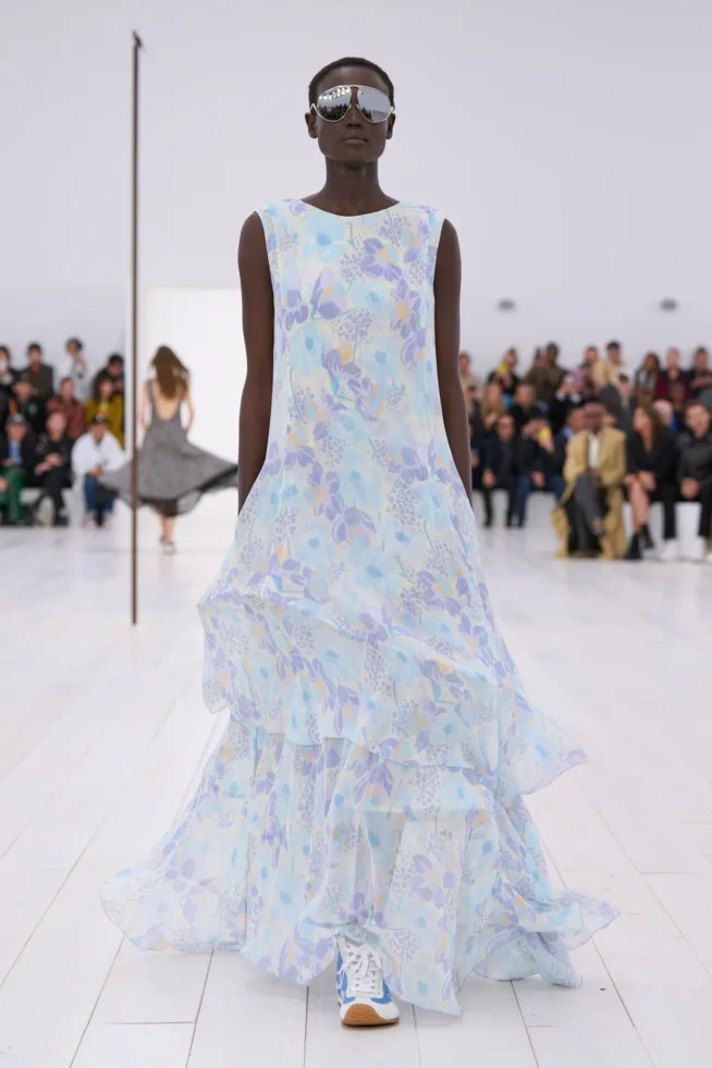 00031-loewe-spring-2025-ready-to-wear-credit-gorunway