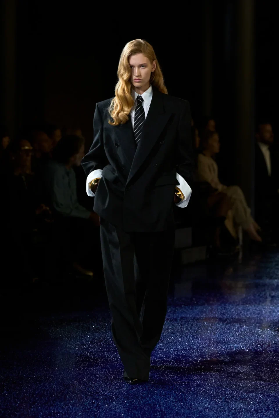 00031-saint-laurent-spring-2025-ready-to-wear-credit-gorunway