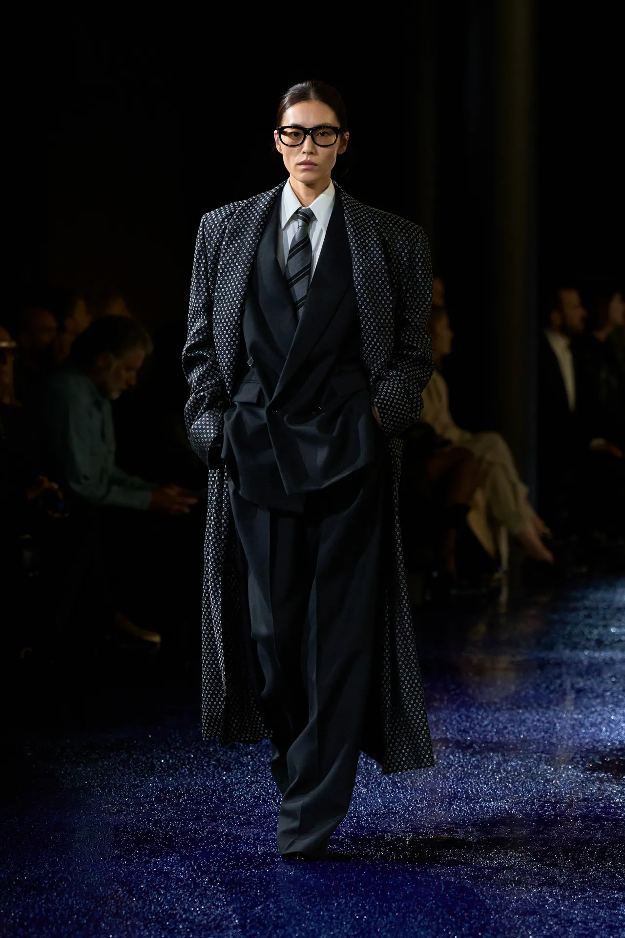 00032-saint-laurent-spring-2025-ready-to-wear-credit-gorunway