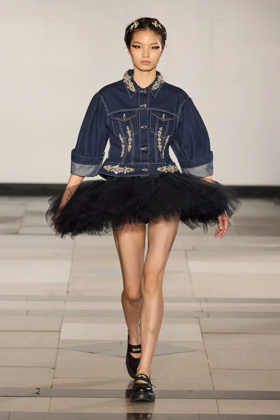 00032-simone-rocha-spring-2025-ready-to-wear-credit-gorunway