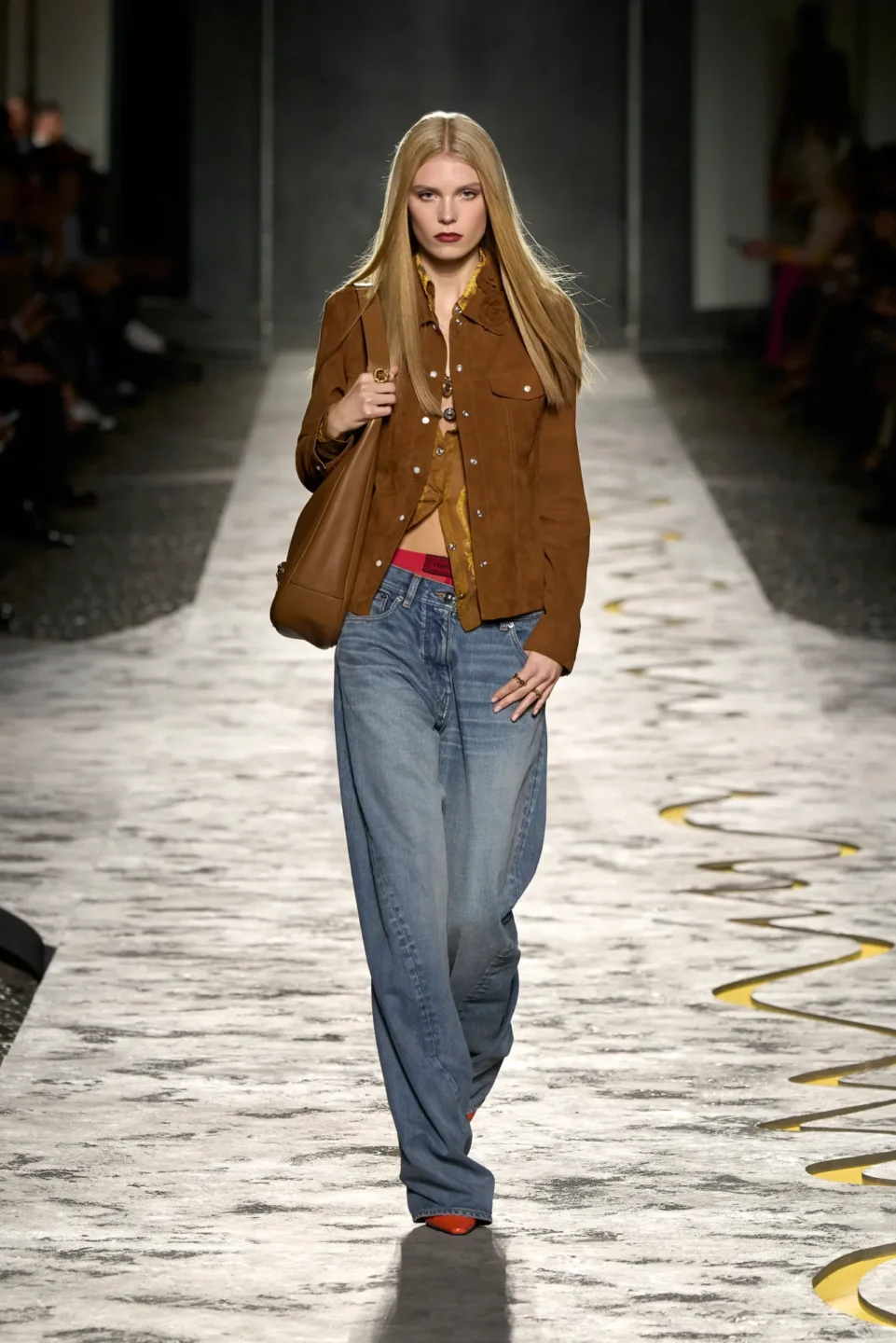 00032-versace-spring-2025-ready-to-wear-credit-gorunway