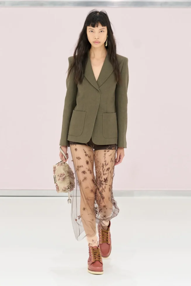 00033-fendi-spring-2025-ready-to-wear-credit-gorunway