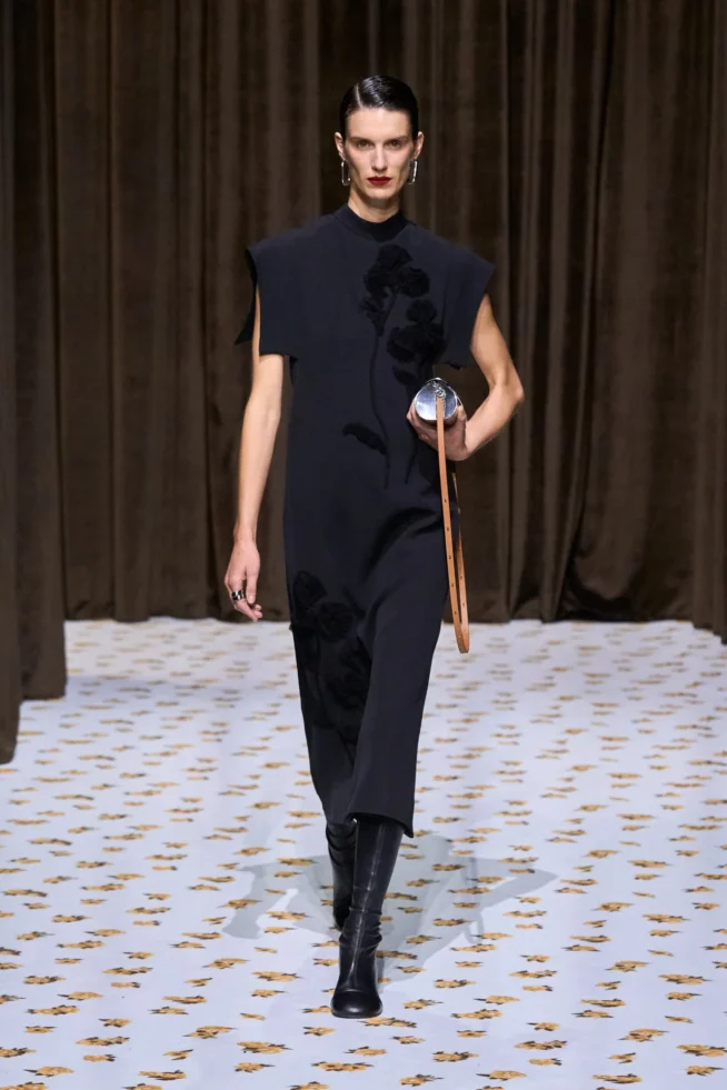 00033-jil-sander-spring-2025-ready-to-wear-credit-gorunway