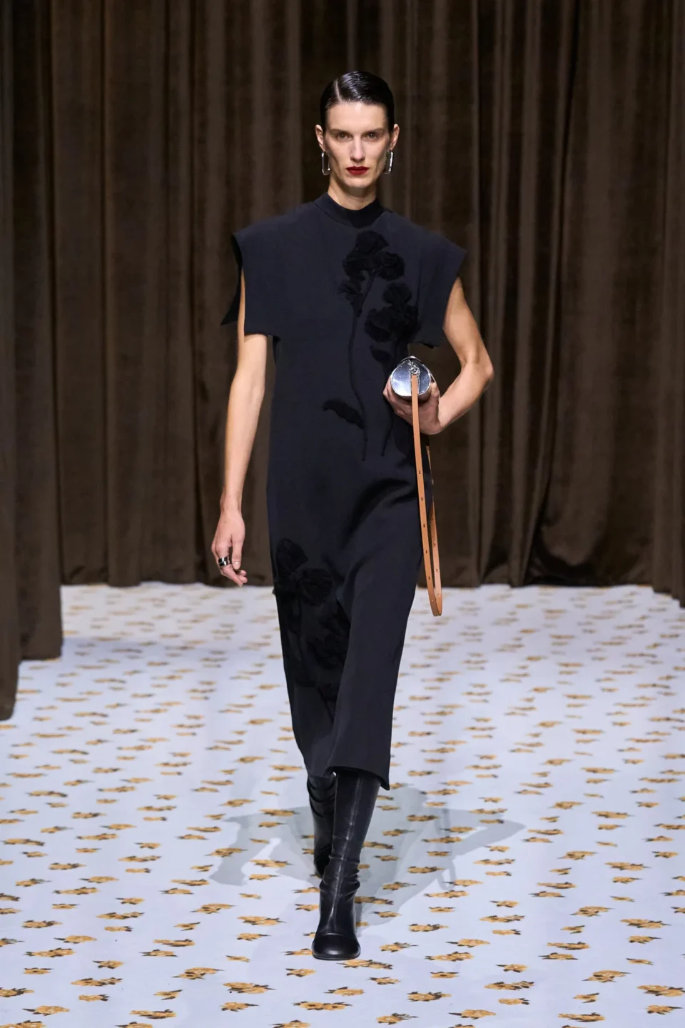 00033-jil-sander-spring-2025-ready-to-wear-credit-gorunway