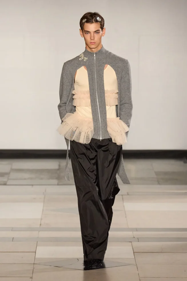 00033-simone-rocha-spring-2025-ready-to-wear-credit-gorunway
