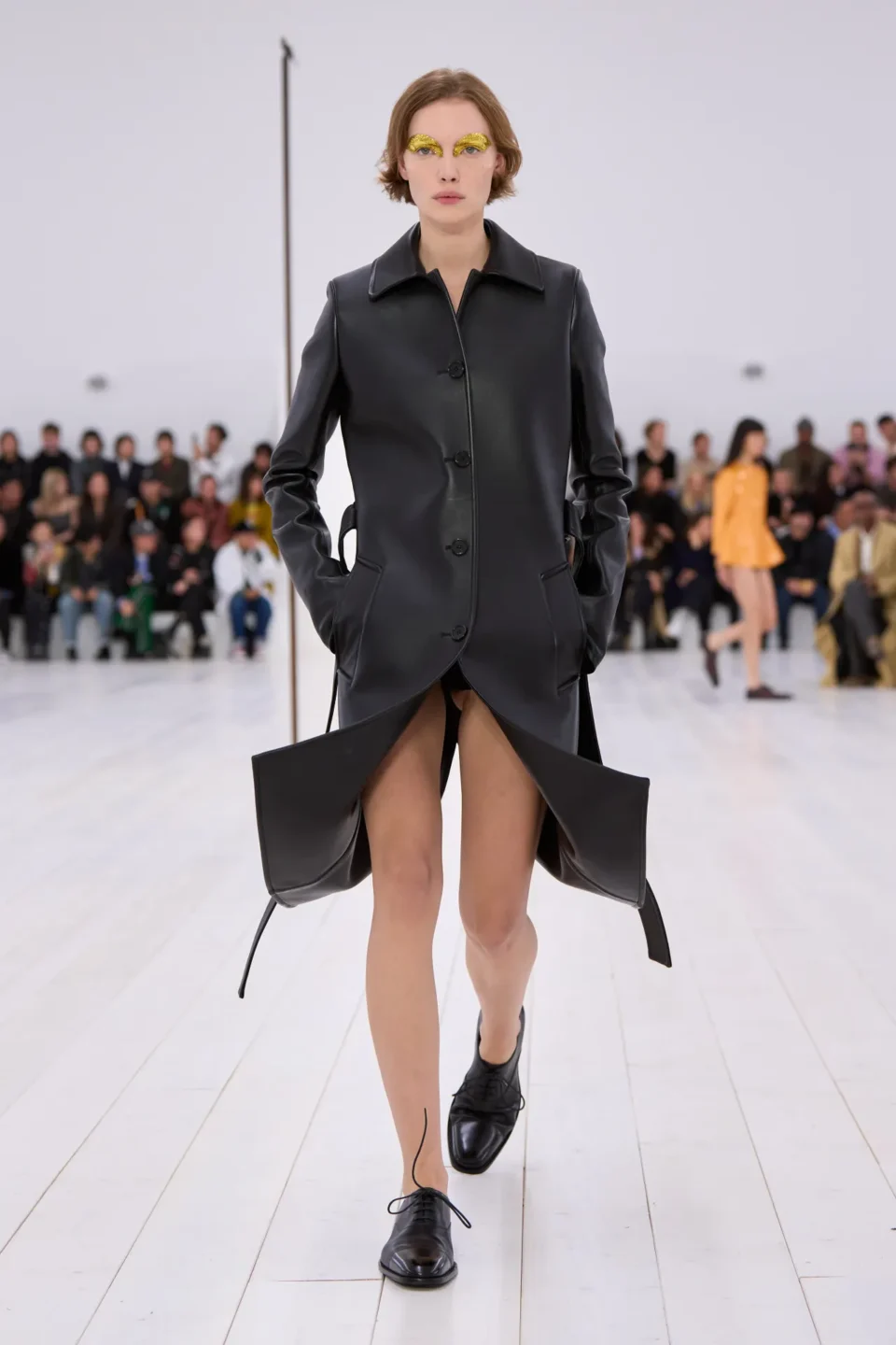 00034-loewe-spring-2025-ready-to-wear-credit-gorunway