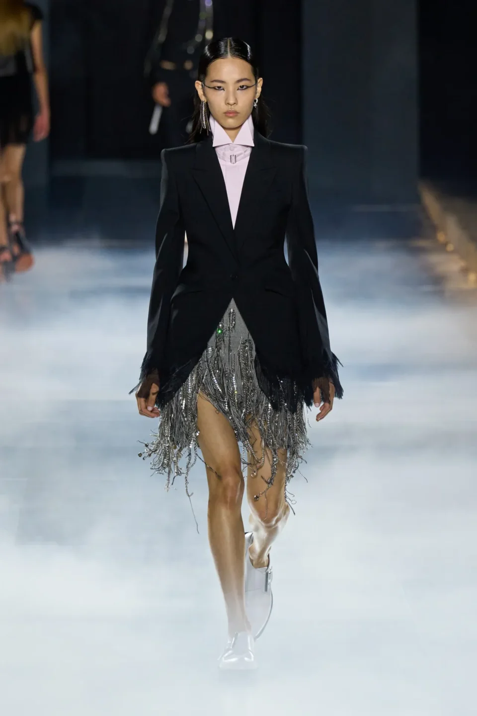 00035-alexander-mcqueen-spring-2025-ready-to-wear-credit-gorunway