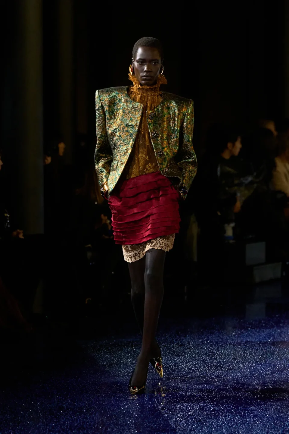 00035-saint-laurent-spring-2025-ready-to-wear-credit-gorunway