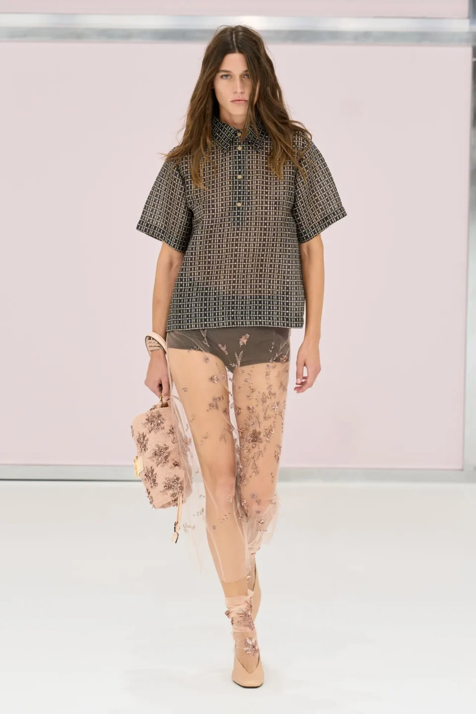 00036-fendi-spring-2025-ready-to-wear-credit-gorunway