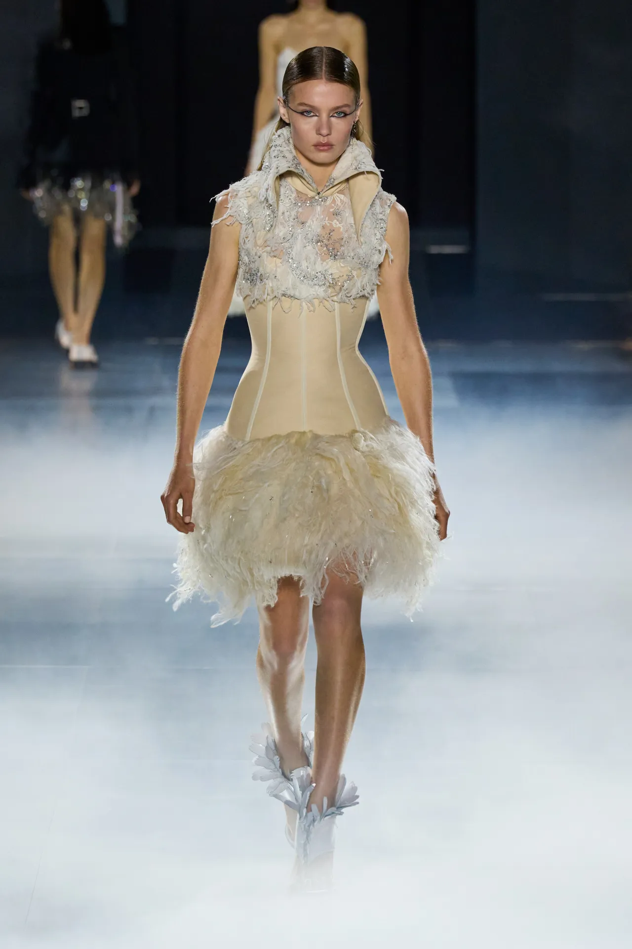 00037-alexander-mcqueen-spring-2025-ready-to-wear-credit-gorunway