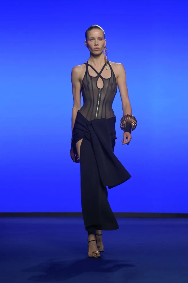 00038-schiaparelli-spring-2025-ready-to-wear-credit-brand