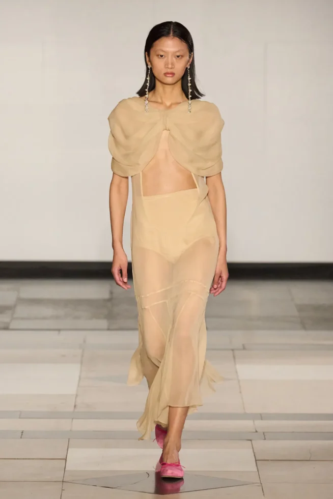 00038-simone-rocha-spring-2025-ready-to-wear-credit-gorunway