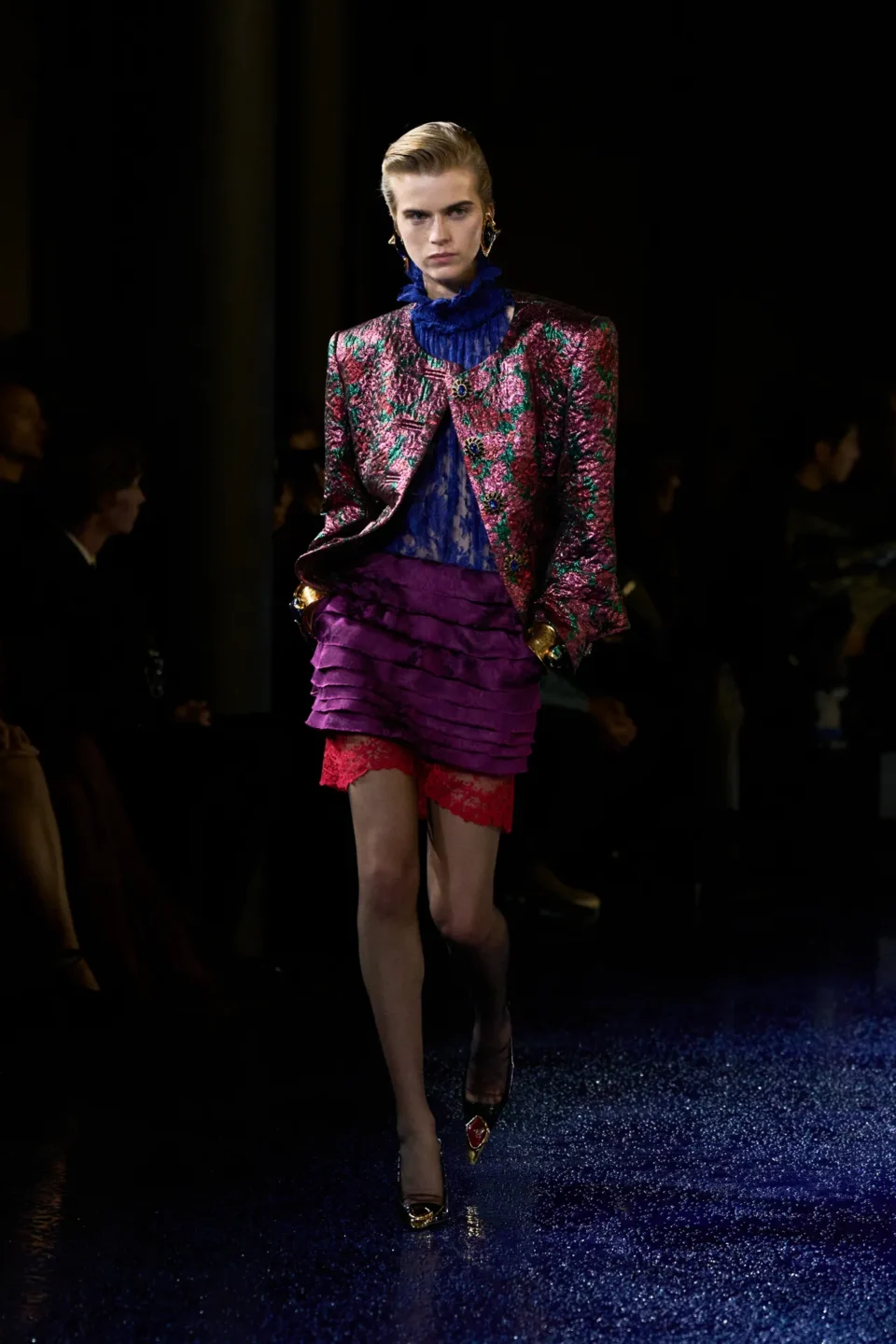 00040-saint-laurent-spring-2025-ready-to-wear-credit-gorunway