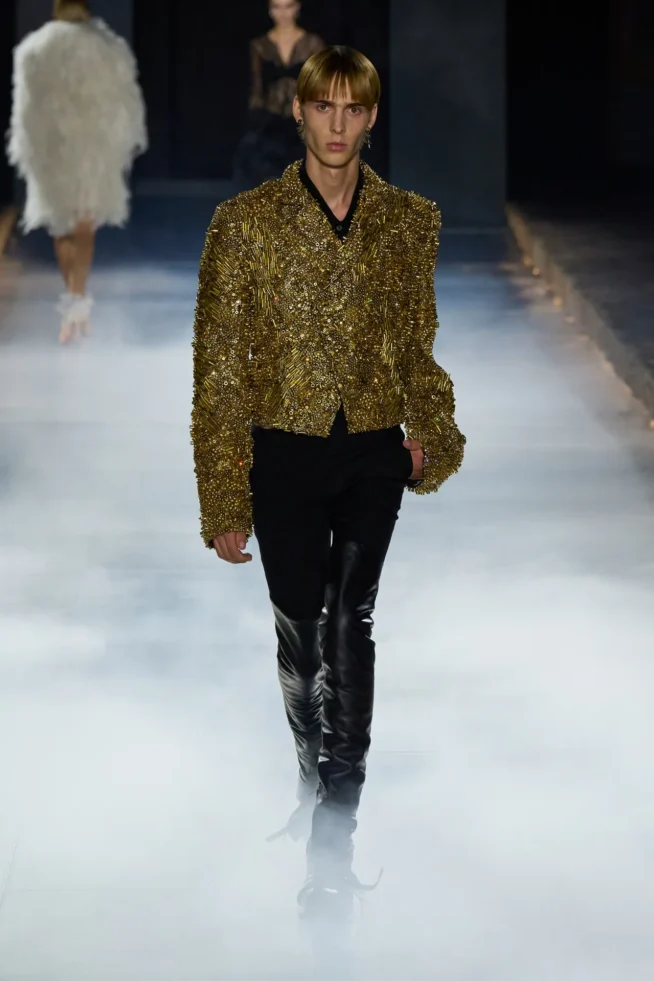 00041-alexander-mcqueen-spring-2025-ready-to-wear-credit-gorunway