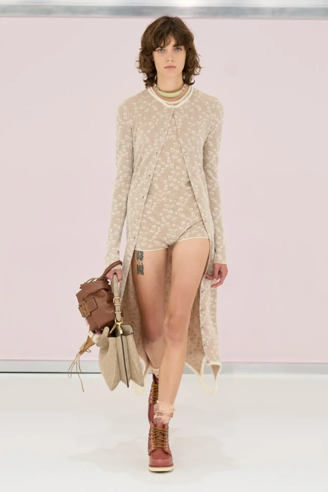 00041-fendi-spring-2025-ready-to-wear-credit-gorunway