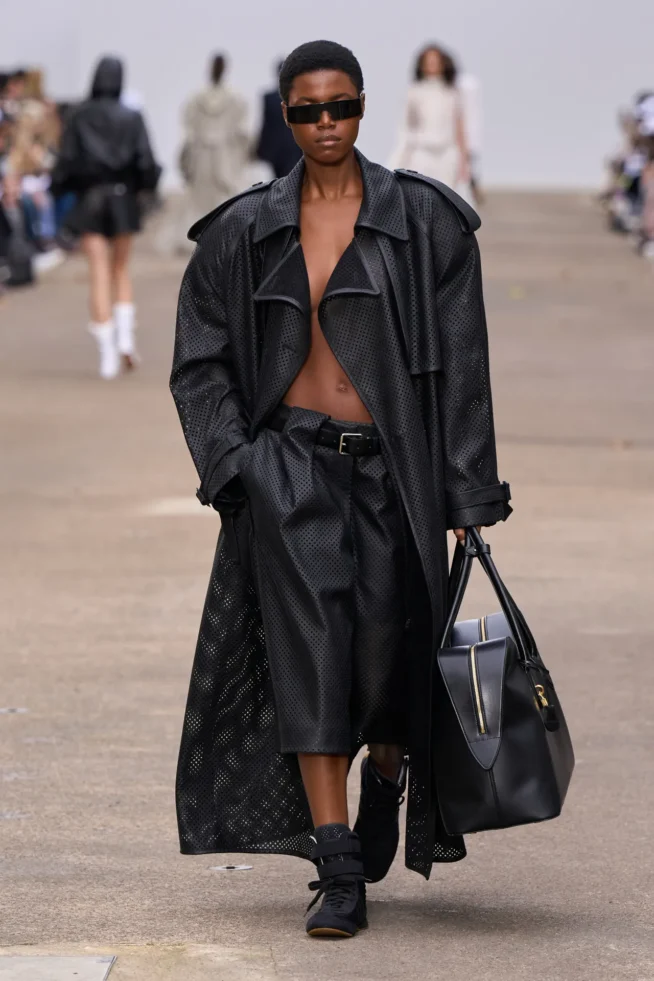 00041-stella-mccartney-spring-2025-ready-to-wear-credit-gorunway