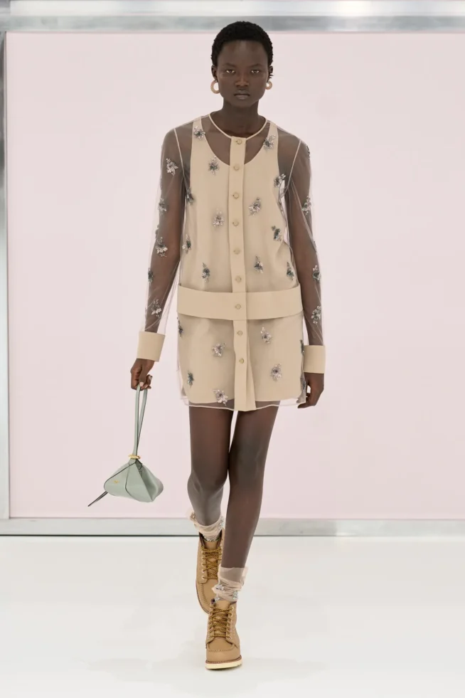 00042-fendi-spring-2025-ready-to-wear-credit-gorunway